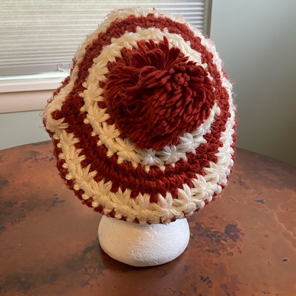 Vintage Crochet Slouchy Beret with Pom Pom in great vintage condition - Picture 4 of 7